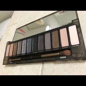 Urban Decay Naked Smokey Palette
